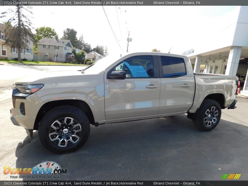 Front 3/4 View of 2023 Chevrolet Colorado Z71 Crew Cab 4x4 Photo #10