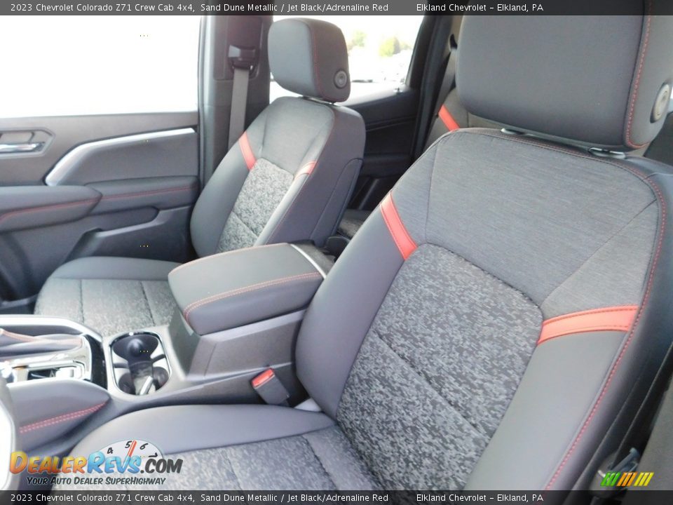 Front Seat of 2023 Chevrolet Colorado Z71 Crew Cab 4x4 Photo #20