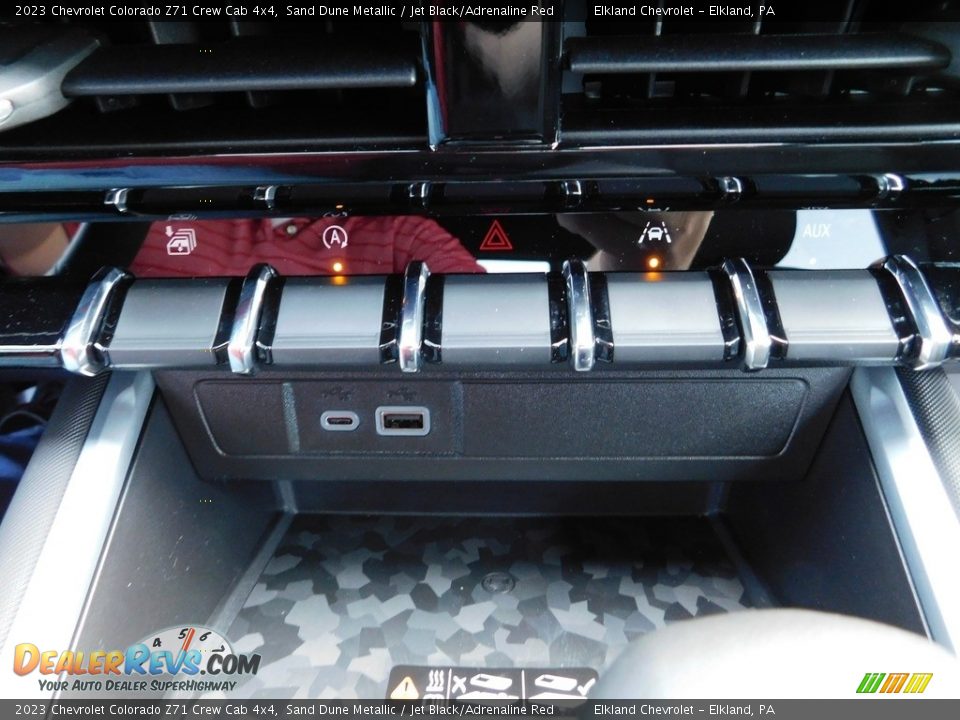 Controls of 2023 Chevrolet Colorado Z71 Crew Cab 4x4 Photo #36