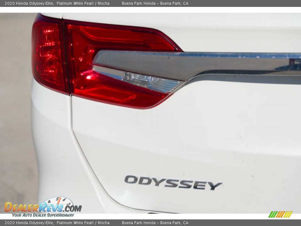 2020 Honda Odyssey Elite Platinum White Pearl / Mocha Photo #10