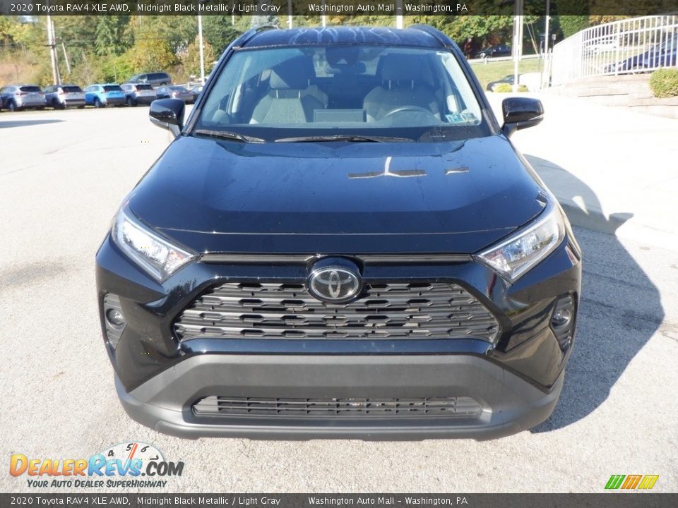 2020 Toyota RAV4 XLE AWD Midnight Black Metallic / Light Gray Photo #4