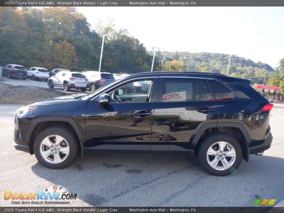 2020 Toyota RAV4 XLE AWD Midnight Black Metallic / Light Gray Photo #6