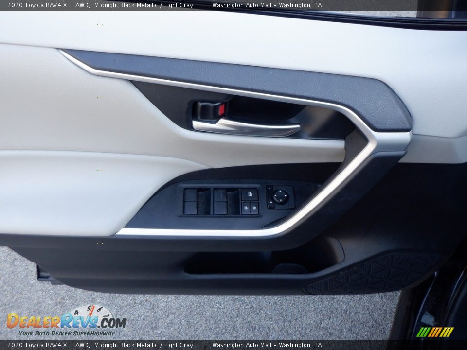 2020 Toyota RAV4 XLE AWD Midnight Black Metallic / Light Gray Photo #11
