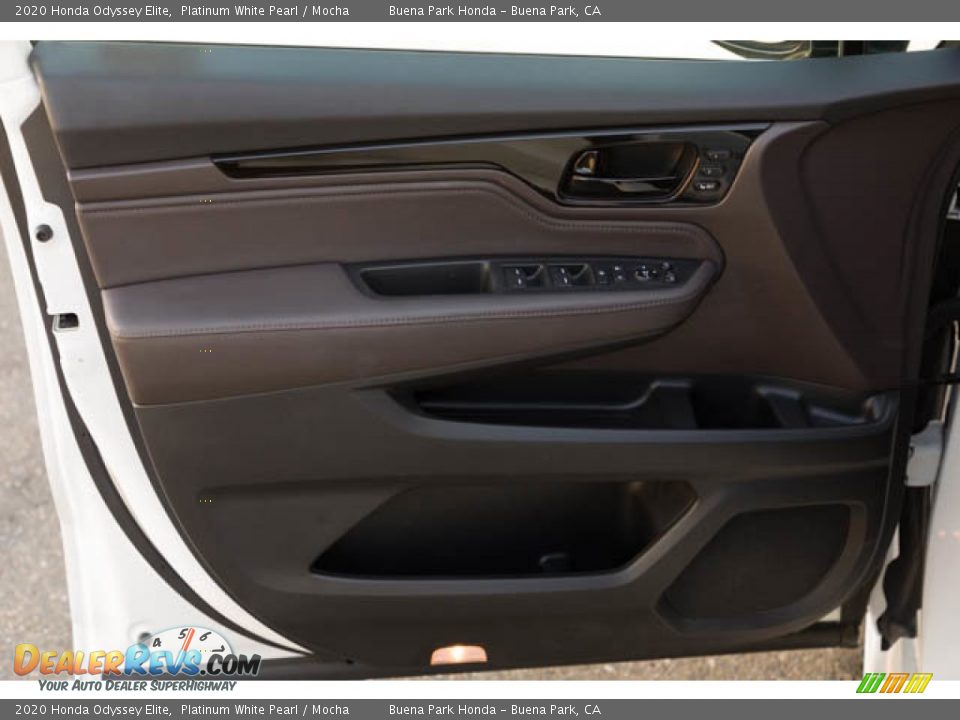Door Panel of 2020 Honda Odyssey Elite Photo #34
