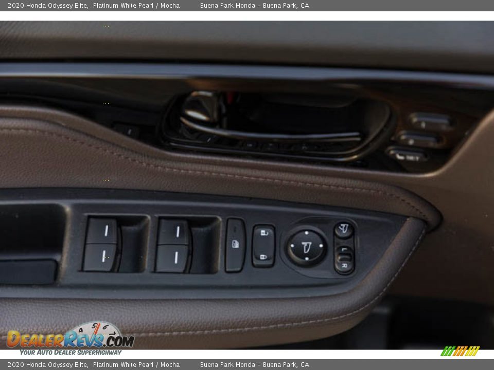 Door Panel of 2020 Honda Odyssey Elite Photo #35