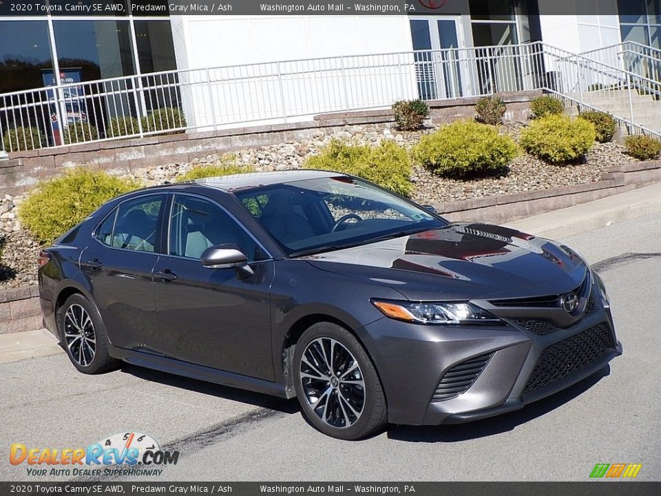 Front 3/4 View of 2020 Toyota Camry SE AWD Photo #1