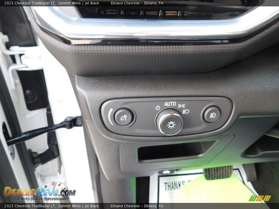 Controls of 2023 Chevrolet TrailBlazer LT Photo #25