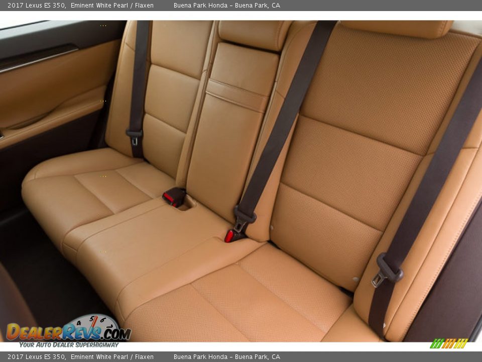 Rear Seat of 2017 Lexus ES 350 Photo #20