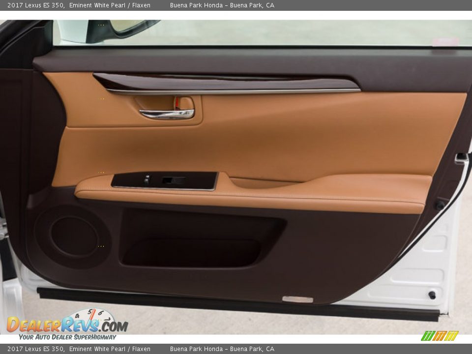 Door Panel of 2017 Lexus ES 350 Photo #34