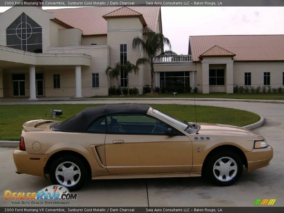 2000 Ford Mustang V6 Convertible Sunburst Gold Metallic / Dark Charcoal Photo #2