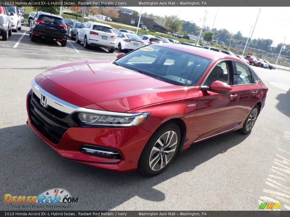 2019 Honda Accord EX-L Hybrid Sedan Radiant Red Metallic / Ivory Photo #16