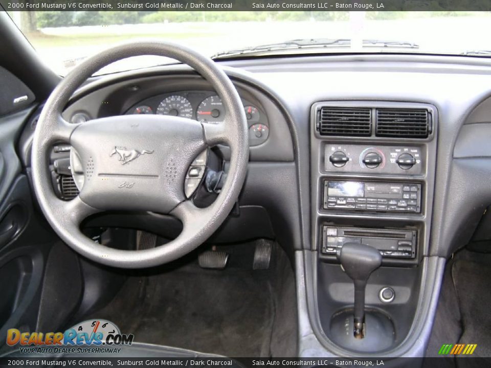 2000 Ford Mustang V6 Convertible Sunburst Gold Metallic / Dark Charcoal Photo #4