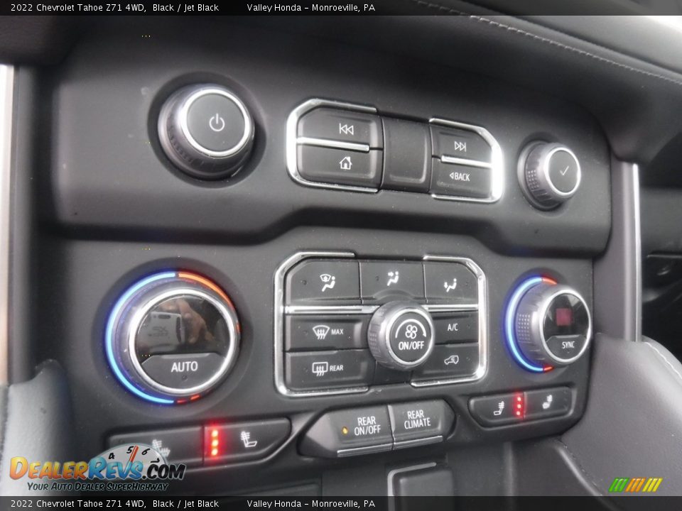 Controls of 2022 Chevrolet Tahoe Z71 4WD Photo #17