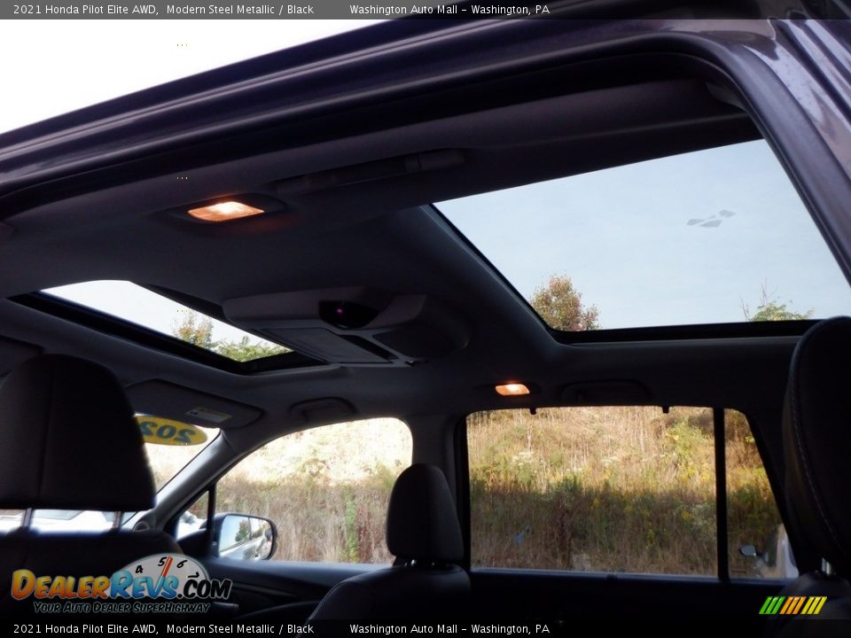 Sunroof of 2021 Honda Pilot Elite AWD Photo #19