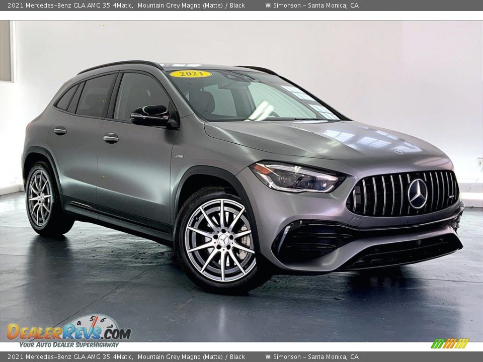 Front 3/4 View of 2021 Mercedes-Benz GLA AMG 35 4Matic Photo #34