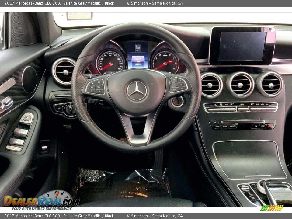 Dashboard of 2017 Mercedes-Benz GLC 300 Photo #4