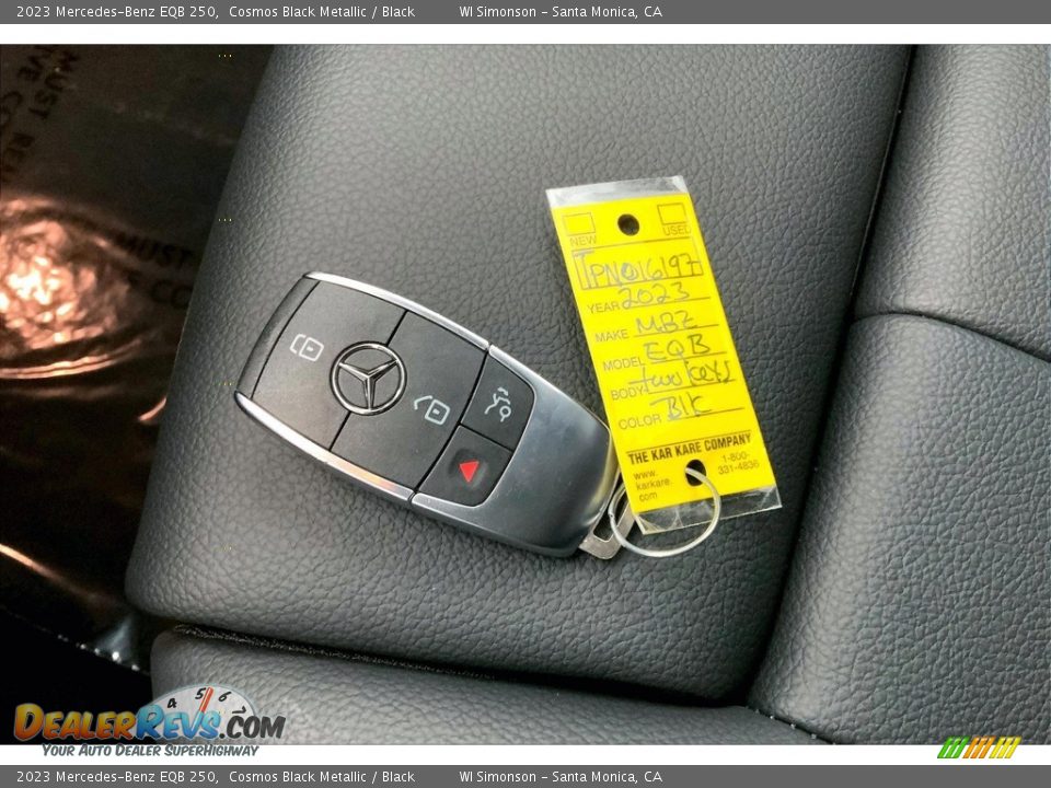 Keys of 2023 Mercedes-Benz EQB 250 Photo #11