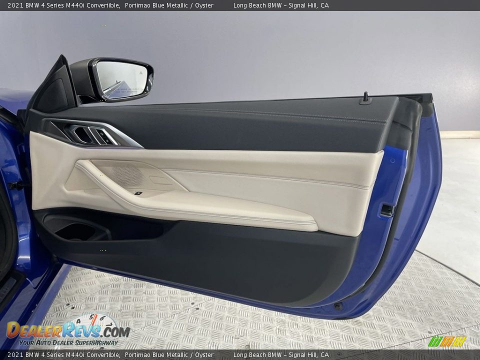 Door Panel of 2021 BMW 4 Series M440i Convertible Photo #30