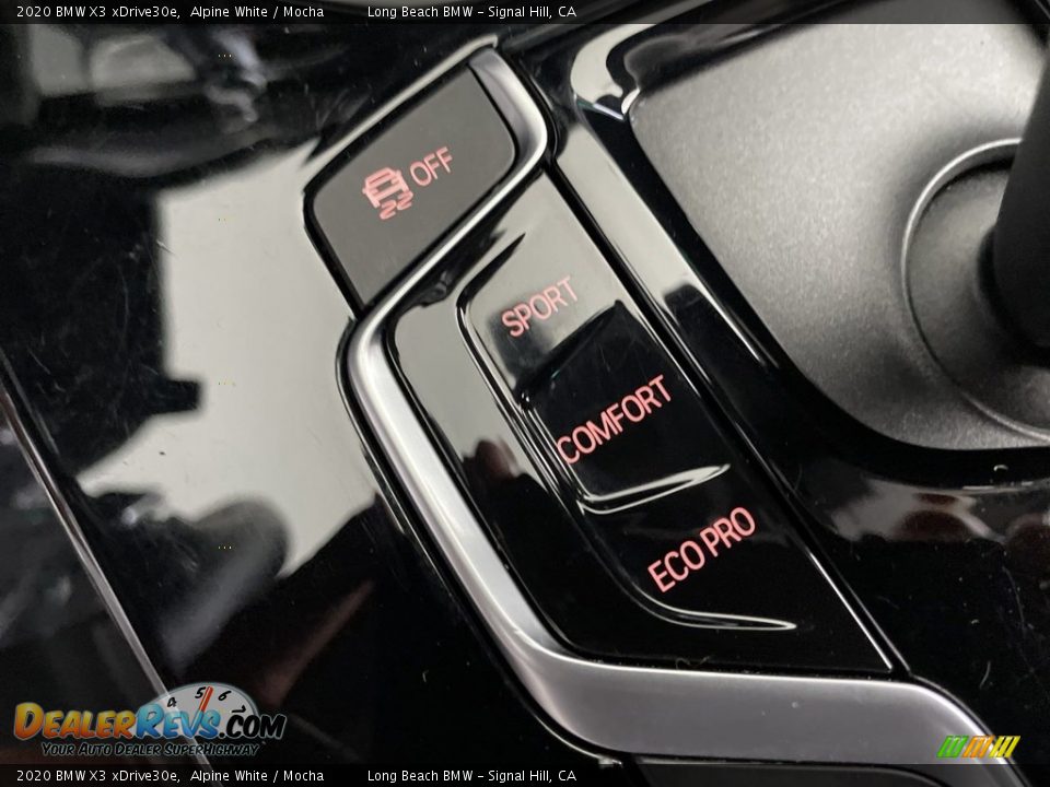 Controls of 2020 BMW X3 xDrive30e Photo #27