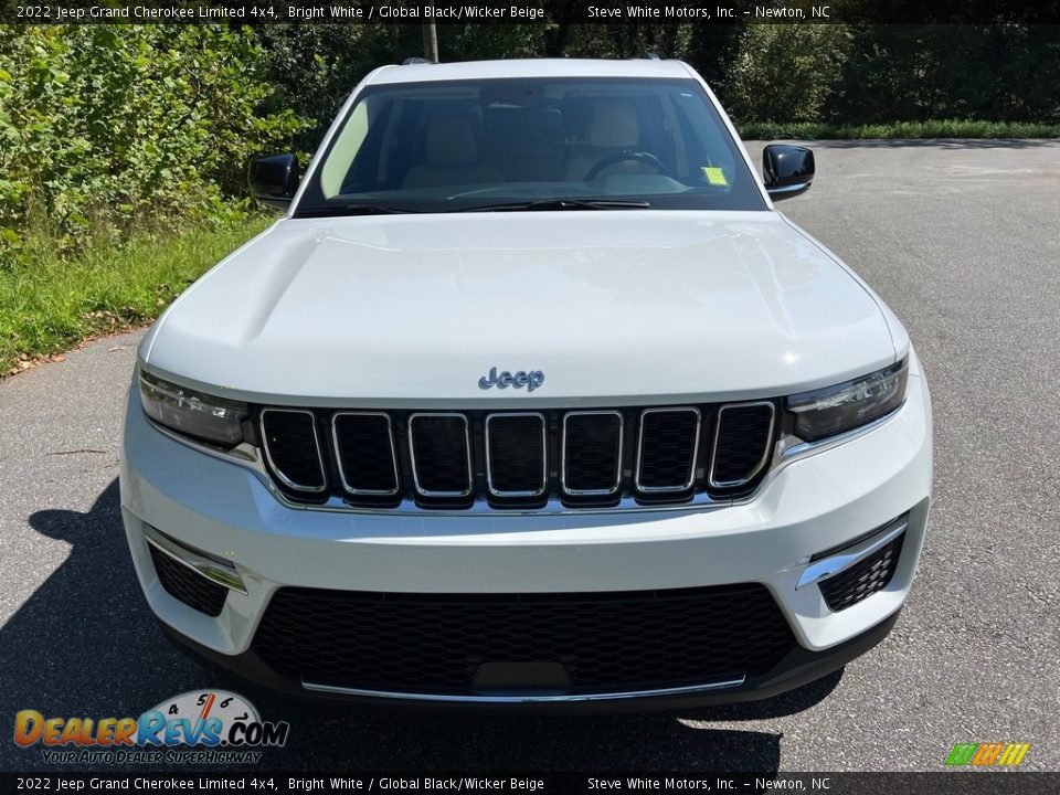 2022 Jeep Grand Cherokee Limited 4x4 Bright White / Global Black/Wicker Beige Photo #4