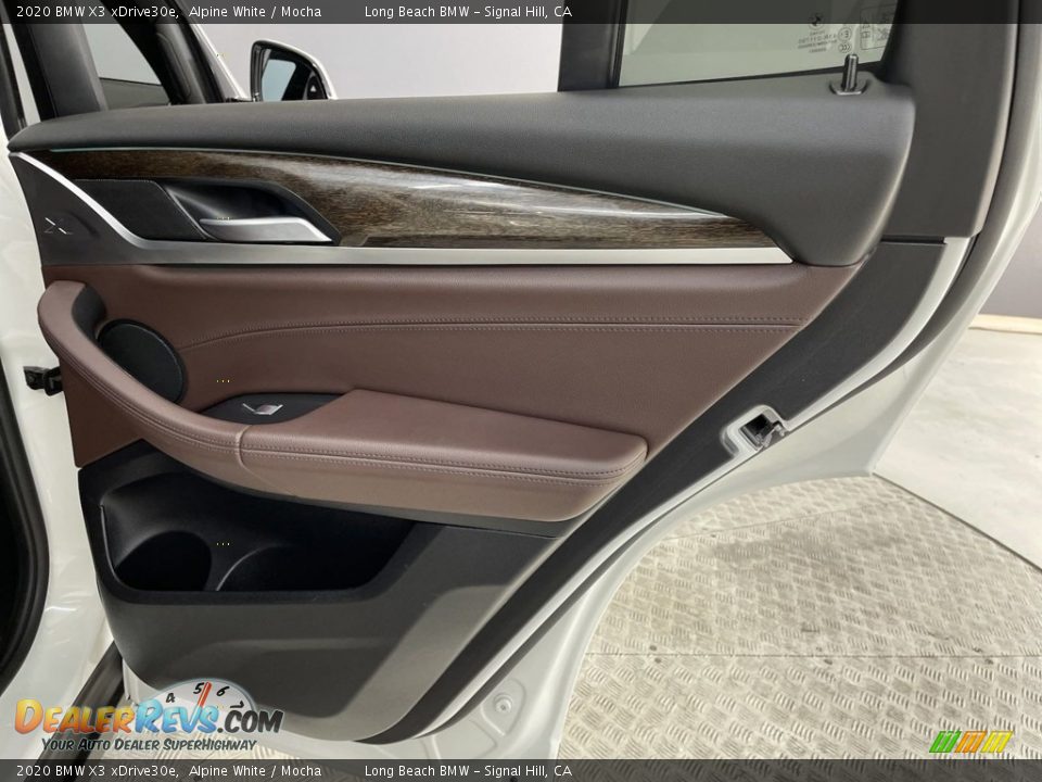 Door Panel of 2020 BMW X3 xDrive30e Photo #34