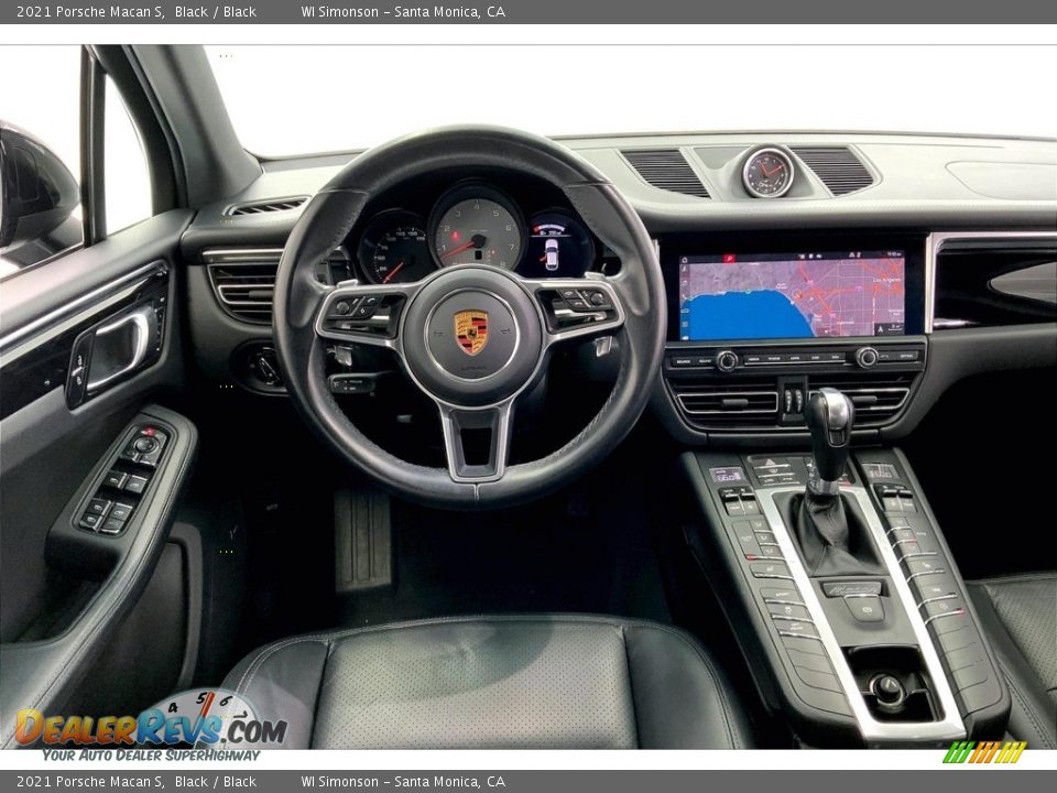 Dashboard of 2021 Porsche Macan S Photo #3