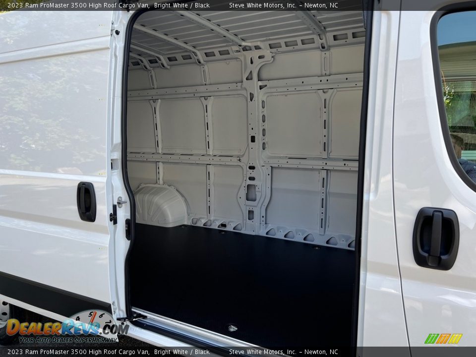 2023 Ram ProMaster 3500 High Roof Cargo Van Bright White / Black Photo #15