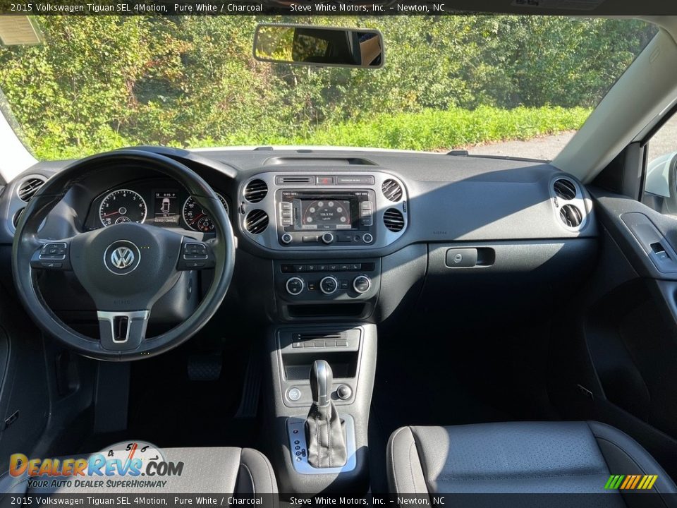 Dashboard of 2015 Volkswagen Tiguan SEL 4Motion Photo #11