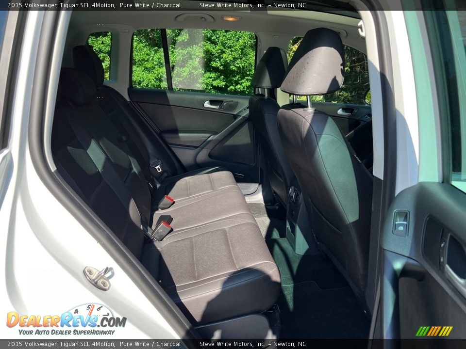 Rear Seat of 2015 Volkswagen Tiguan SEL 4Motion Photo #16