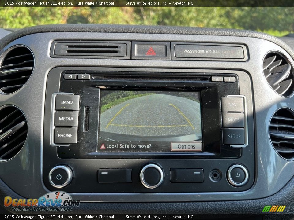 Controls of 2015 Volkswagen Tiguan SEL 4Motion Photo #21