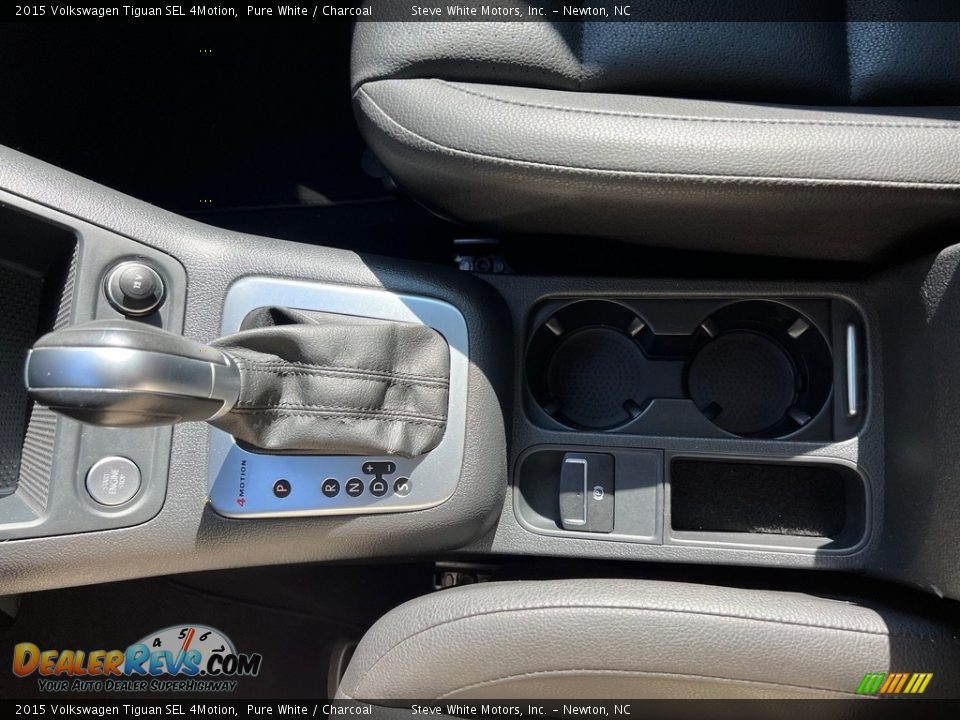2015 Volkswagen Tiguan SEL 4Motion Shifter Photo #24