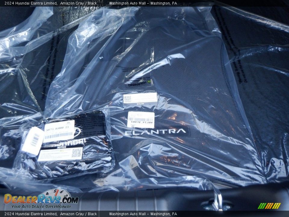 2024 Hyundai Elantra Limited Amazon Gray / Black Photo #33