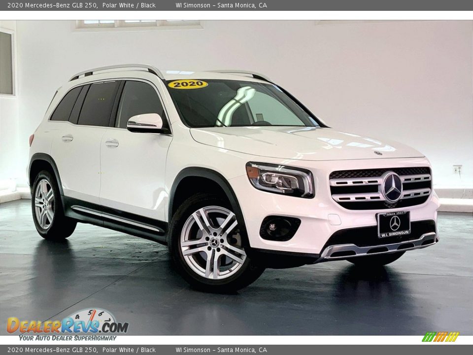 Front 3/4 View of 2020 Mercedes-Benz GLB 250 Photo #33