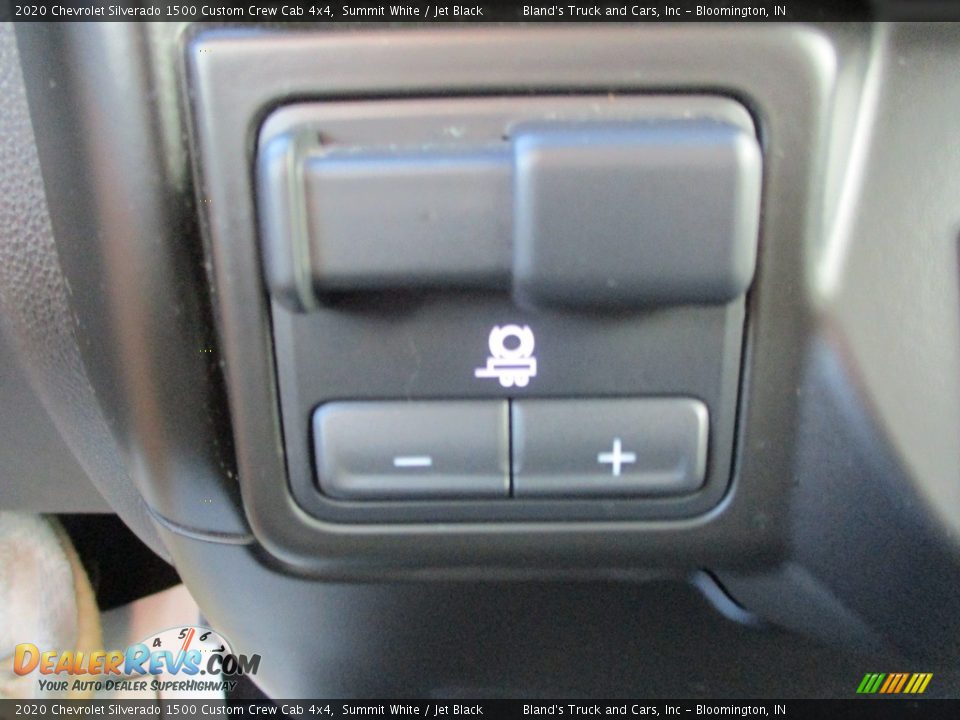 2020 Chevrolet Silverado 1500 Custom Crew Cab 4x4 Summit White / Jet Black Photo #17