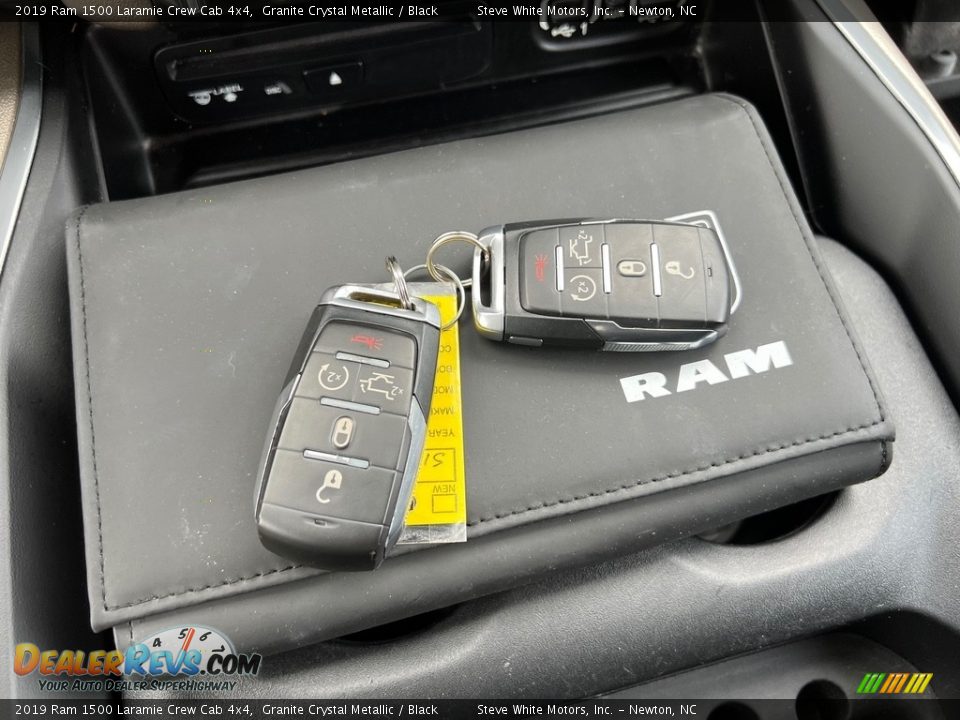 2019 Ram 1500 Laramie Crew Cab 4x4 Granite Crystal Metallic / Black Photo #31