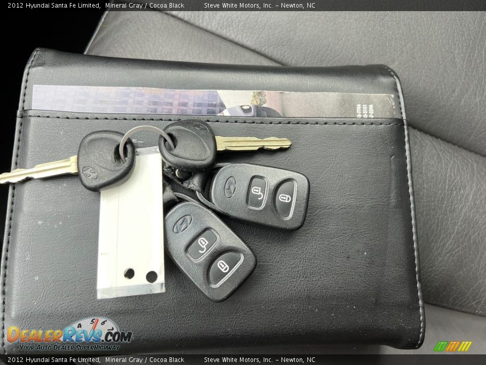 Keys of 2012 Hyundai Santa Fe Limited Photo #25