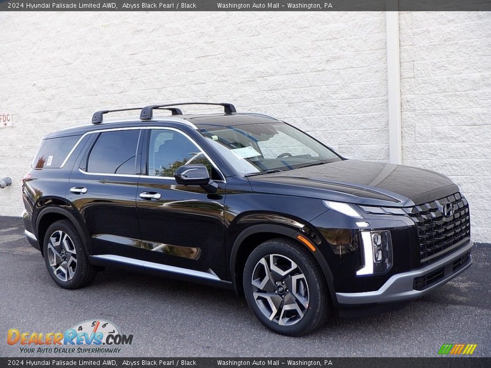 Front 3/4 View of 2024 Hyundai Palisade Limited AWD Photo #1