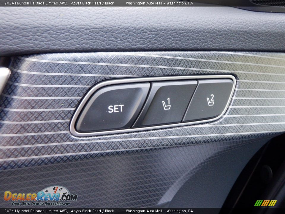 Controls of 2024 Hyundai Palisade Limited AWD Photo #11