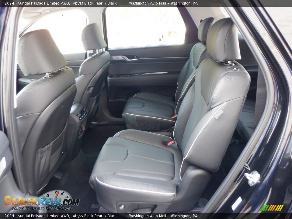 Rear Seat of 2024 Hyundai Palisade Limited AWD Photo #26