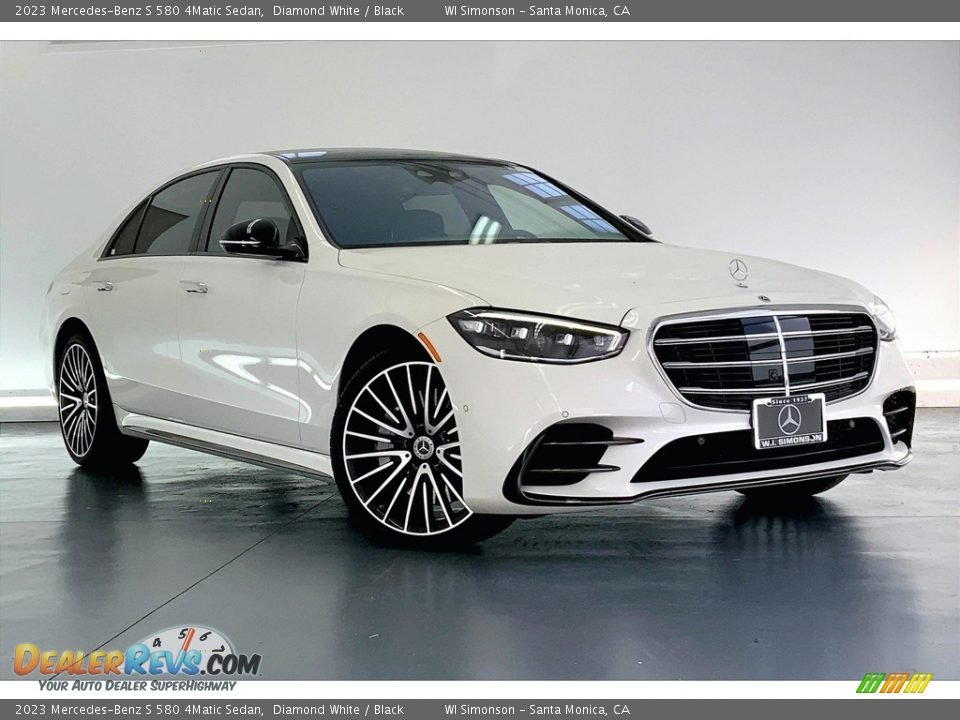 Front 3/4 View of 2023 Mercedes-Benz S 580 4Matic Sedan Photo #12