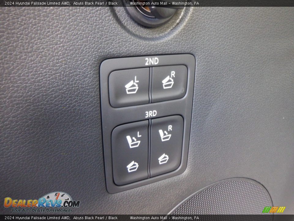Controls of 2024 Hyundai Palisade Limited AWD Photo #33