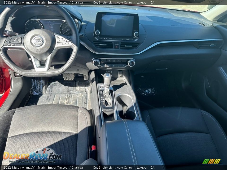 Front Seat of 2022 Nissan Altima SV Photo #12