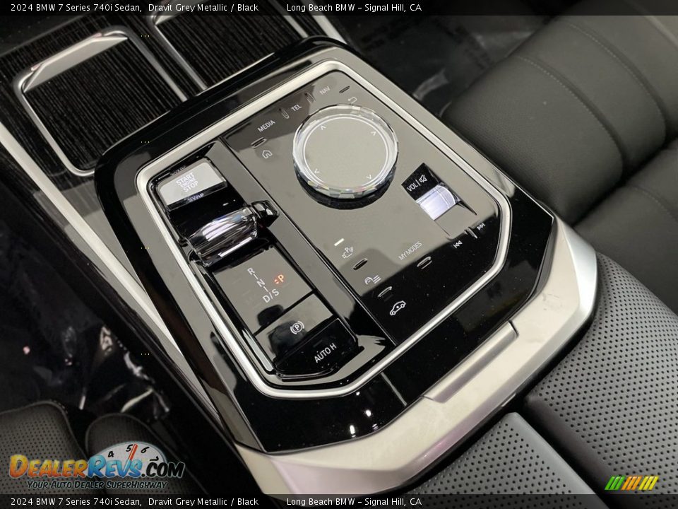 2024 BMW 7 Series 740i Sedan Shifter Photo #22