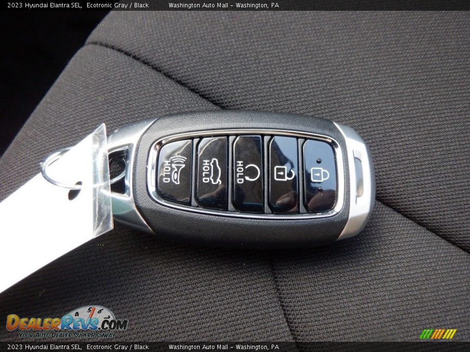 Keys of 2023 Hyundai Elantra SEL Photo #26