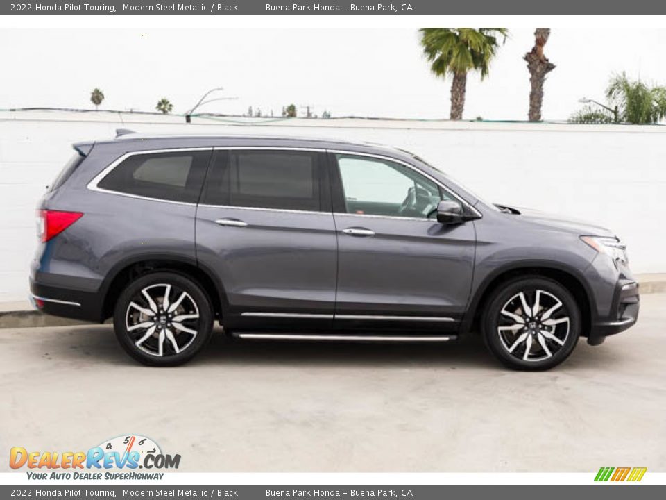 Modern Steel Metallic 2022 Honda Pilot Touring Photo #12