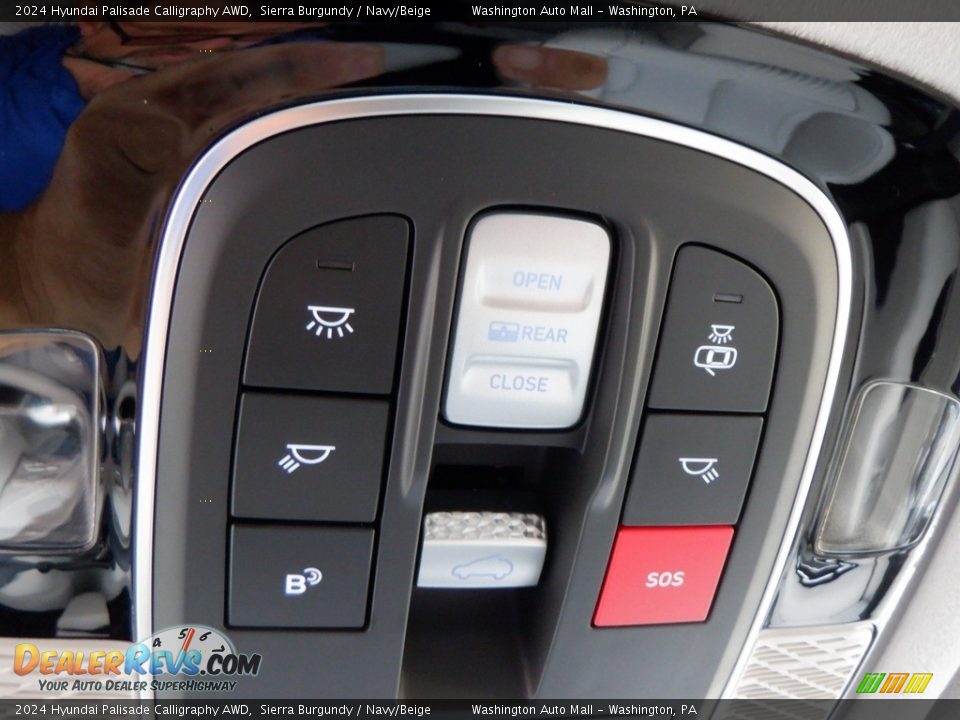 Controls of 2024 Hyundai Palisade Calligraphy AWD Photo #22