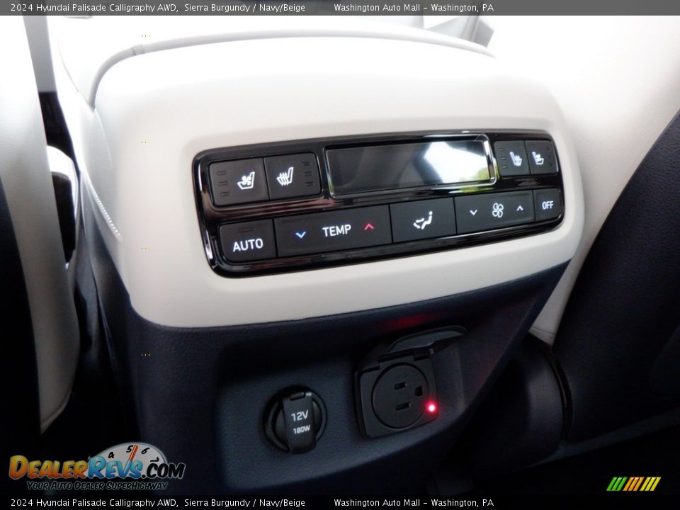 Controls of 2024 Hyundai Palisade Calligraphy AWD Photo #28