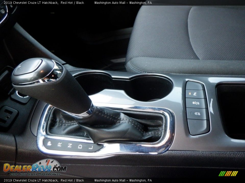 2019 Chevrolet Cruze LT Hatchback Shifter Photo #17