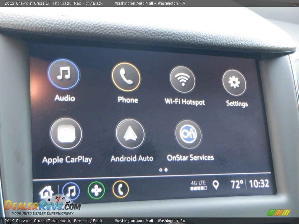 Controls of 2019 Chevrolet Cruze LT Hatchback Photo #22
