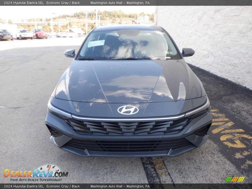 2024 Hyundai Elantra SEL Ecotronic Gray / Black Photo #4